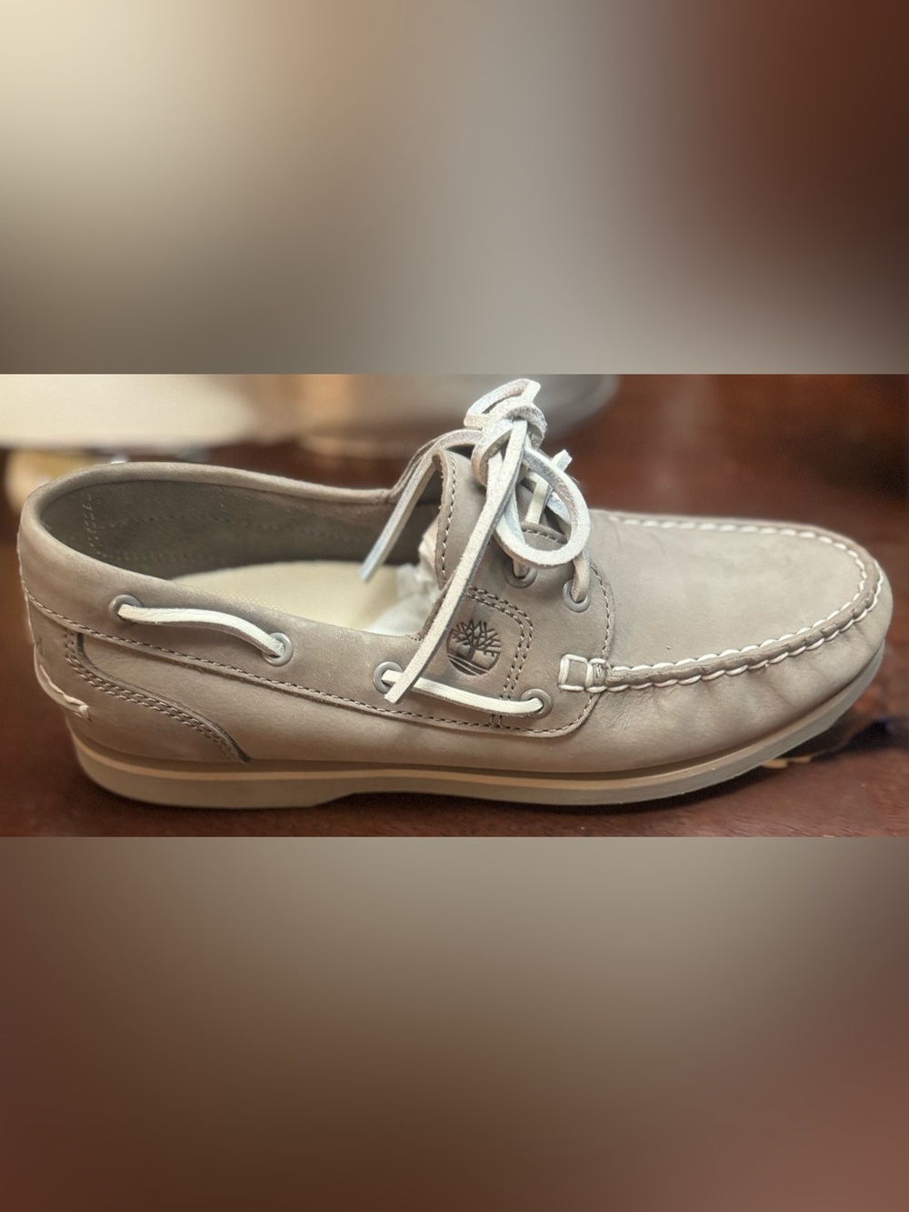 Timberland Classic 2-Eye Boat Shoe, crafted from premium nubuck leather.NIB